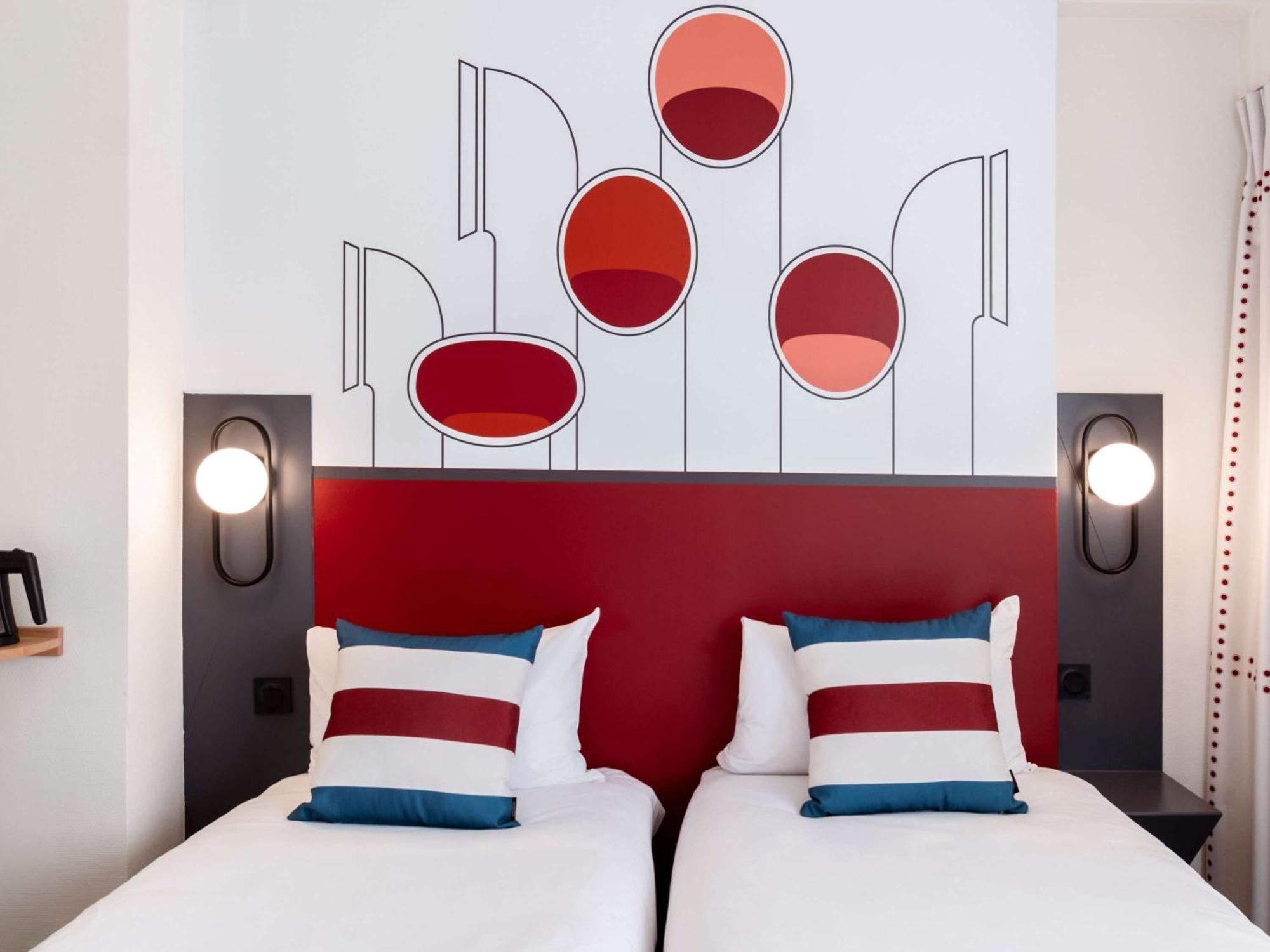 Ibis Styles Rouen Centre Cathedrale Hotel Exterior photo