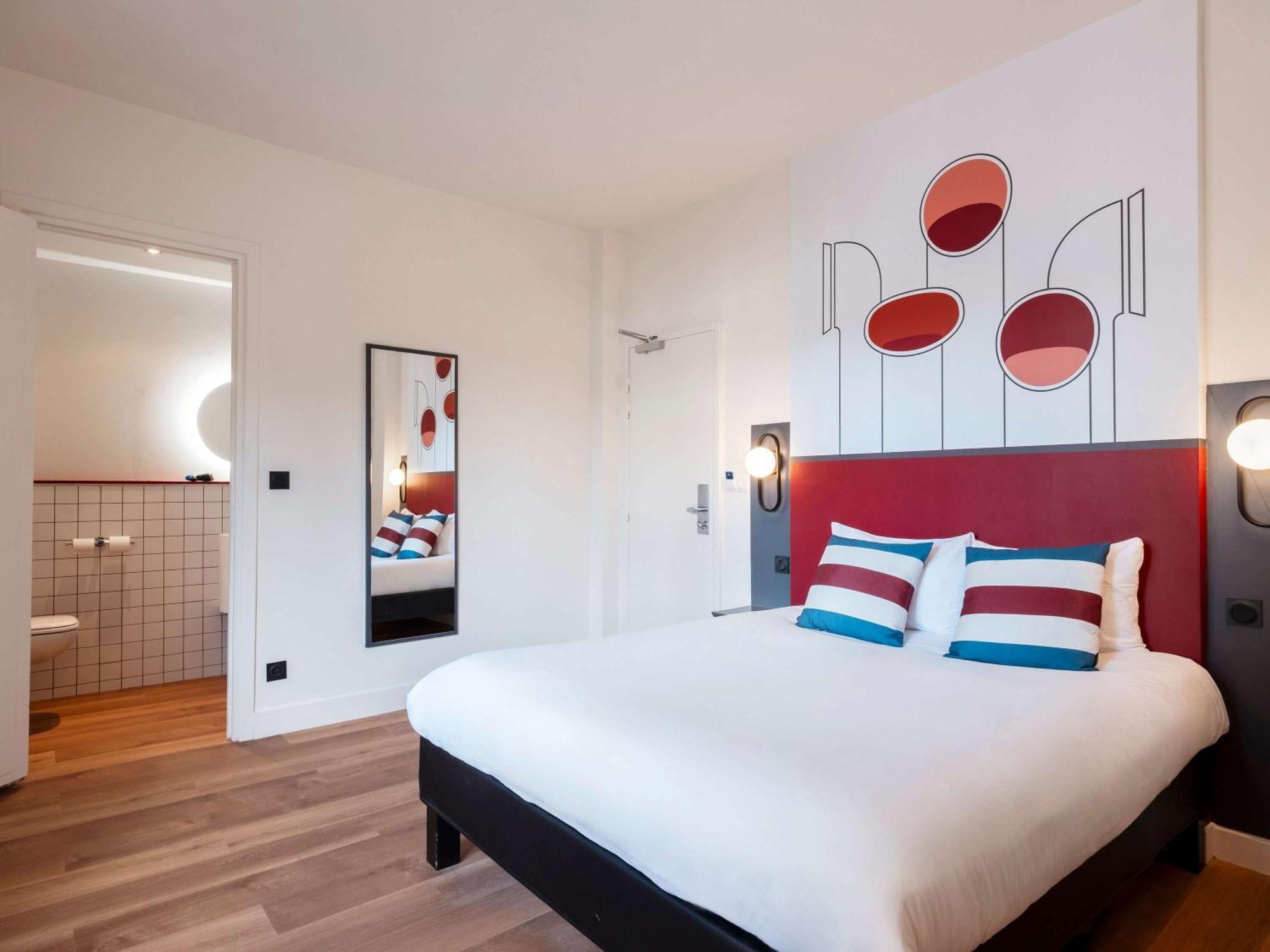 Ibis Styles Rouen Centre Cathedrale Hotel Exterior photo