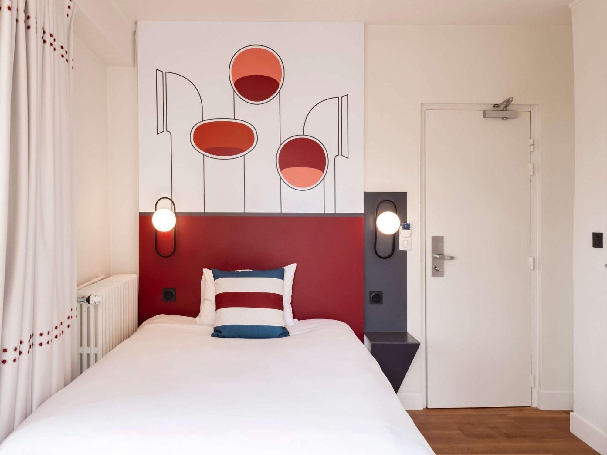Ibis Styles Rouen Centre Cathedrale Hotel Exterior photo
