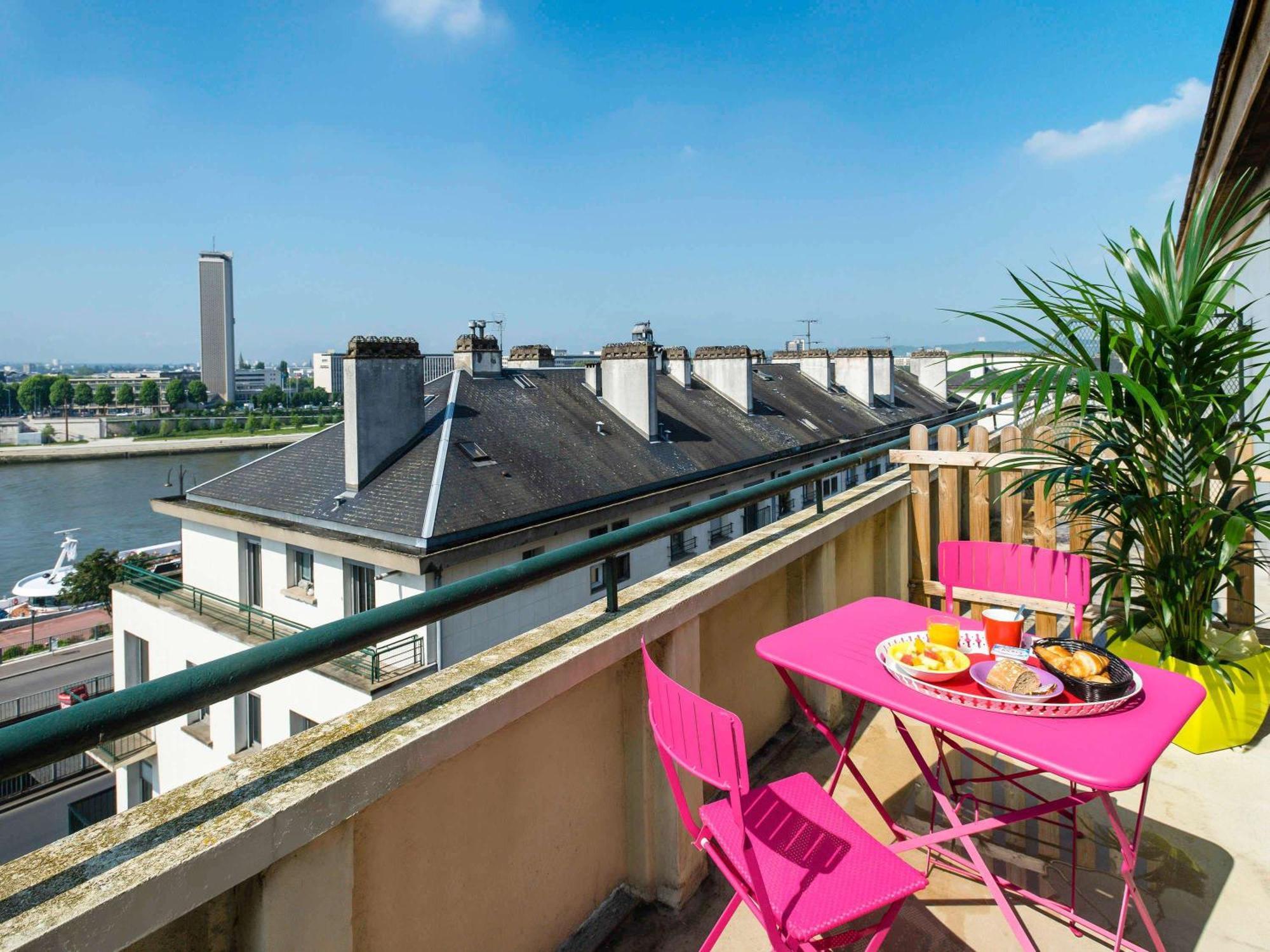 Ibis Styles Rouen Centre Cathedrale Hotel Exterior photo