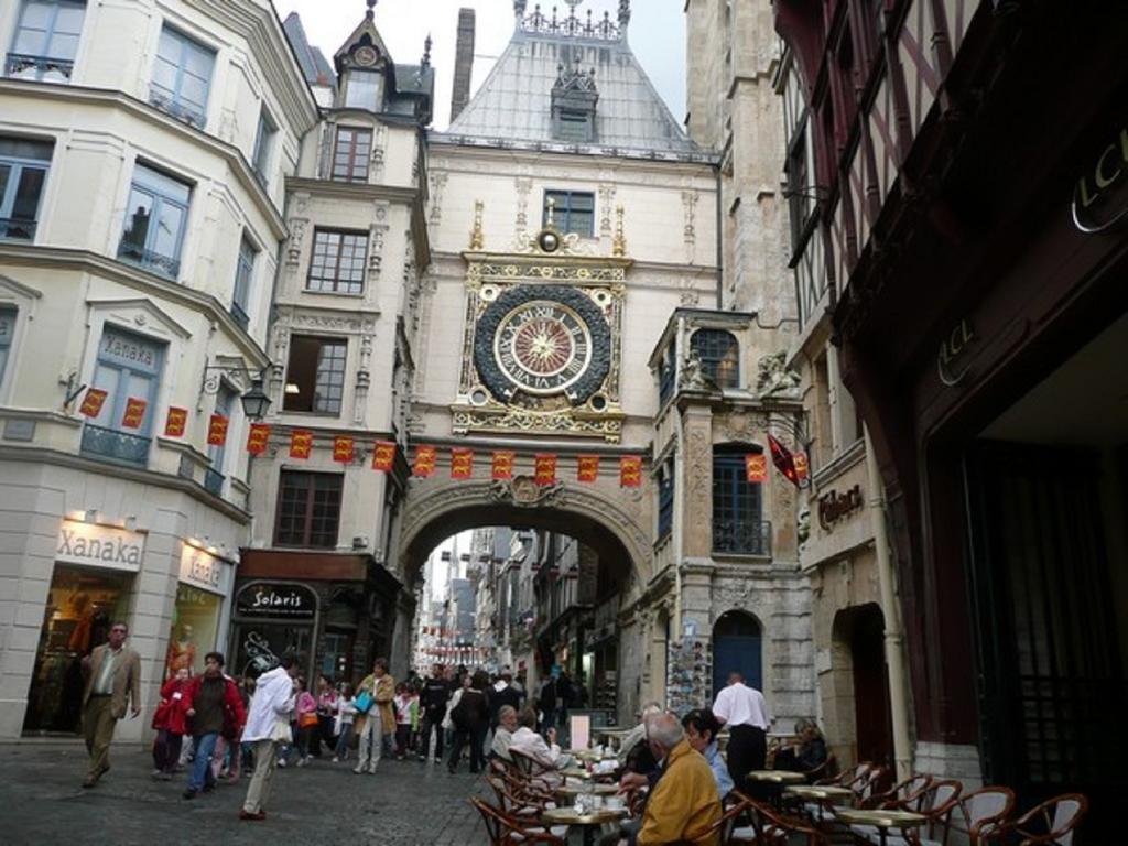 Ibis Styles Rouen Centre Cathedrale Hotel Exterior photo