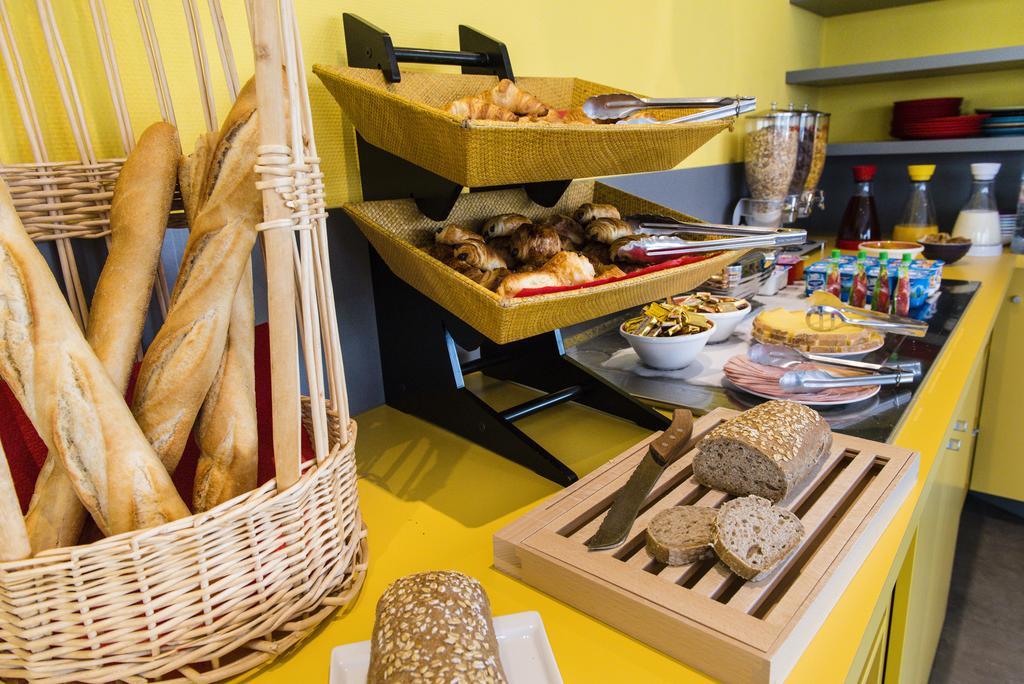 Ibis Styles Rouen Centre Cathedrale Hotel Exterior photo
